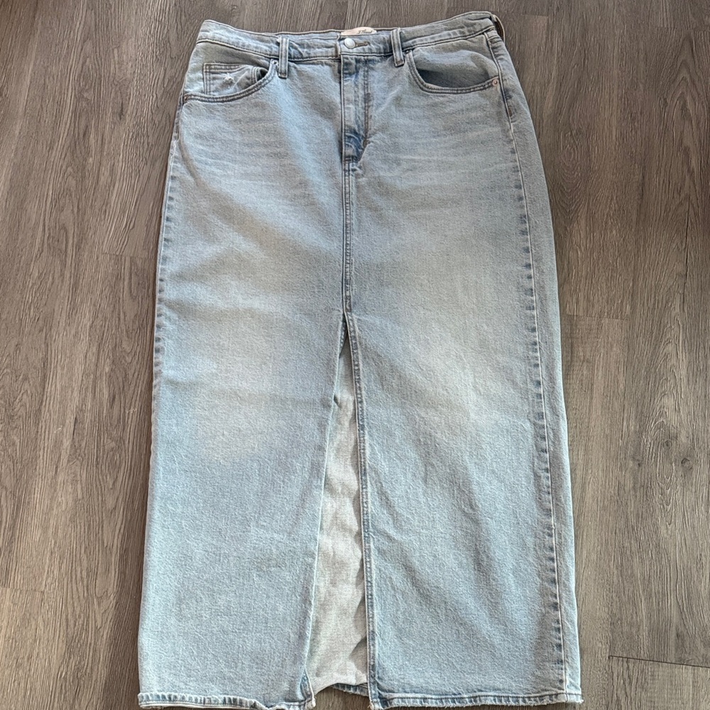 Universal Thread Light Wash Denim A-Line Skirt